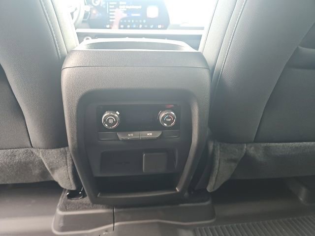 New 2026 Chevrolet Traverse LT w/ Driver Confidence Package image 28