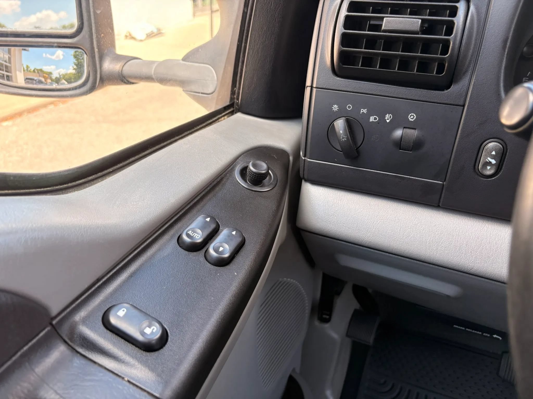 Used 2006 Ford F250 Lariat AWD/4WD image 23