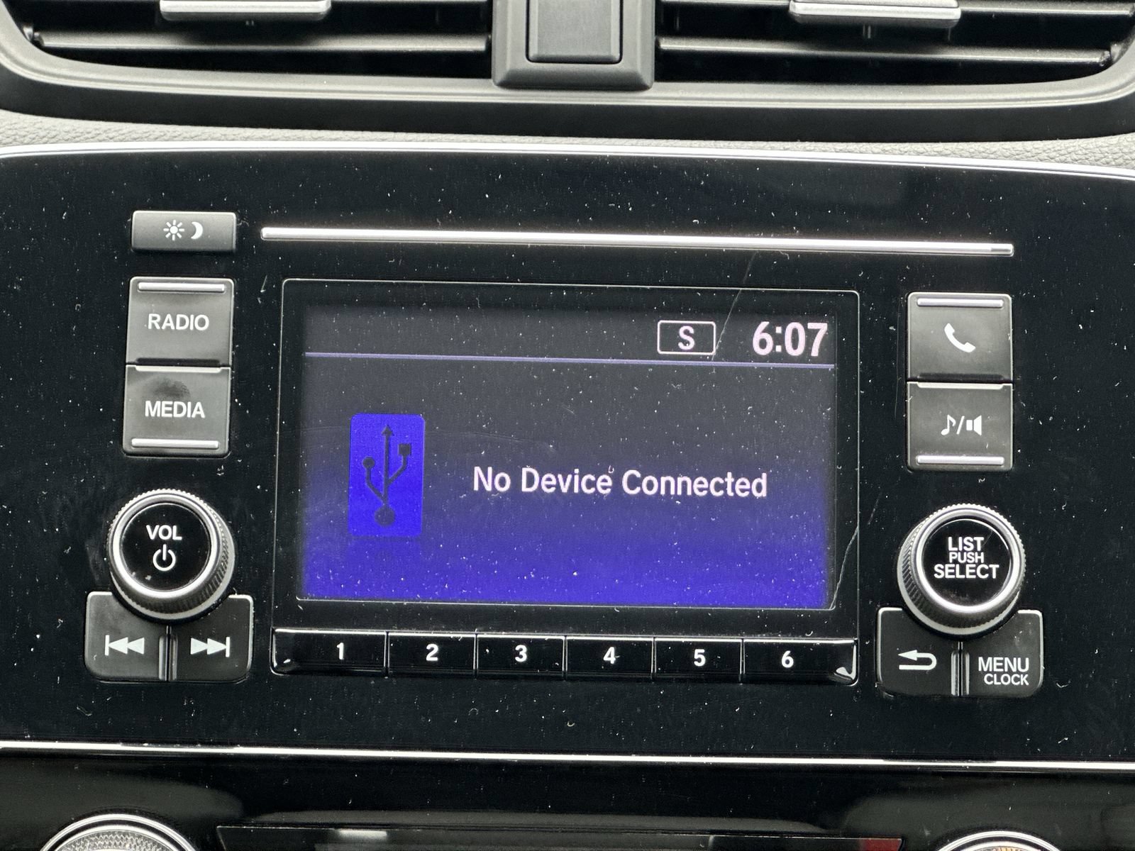 Used 2020 Honda CR-V LX image 28