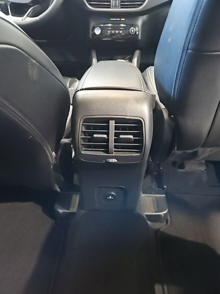 Used 2025 Ford Escape Platinum image 18