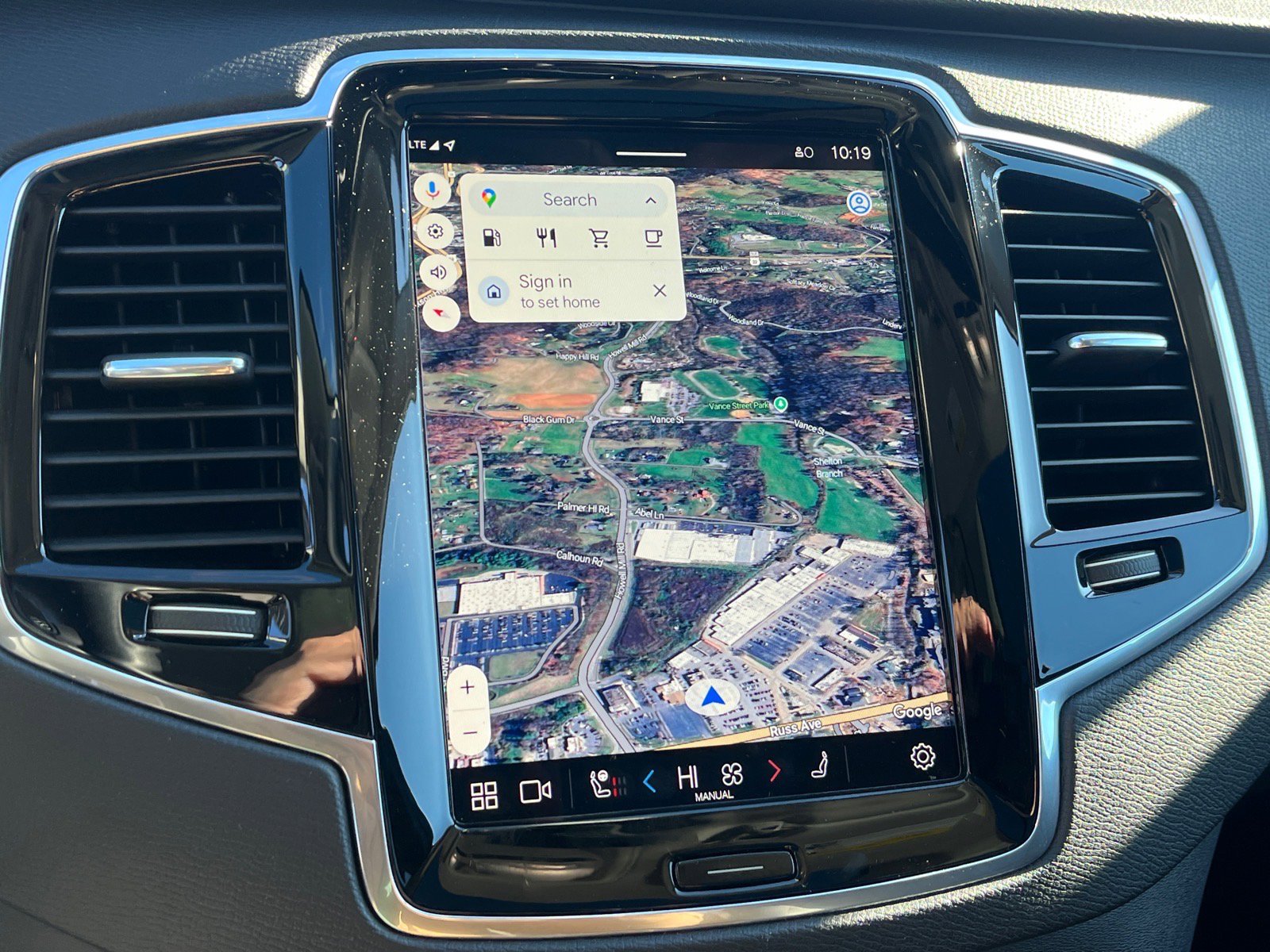 Used 2023 Volvo XC90 B6 Plus image 9