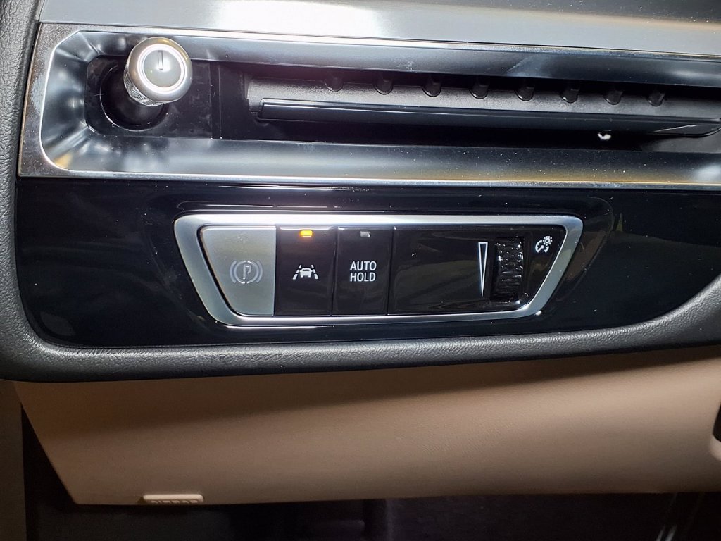 New 2026 Cadillac Lyriq Signature Sport w/ Nappa Leather Package RWD image 17