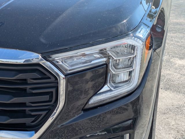 Used 2024 GMC Terrain SLE image 10
