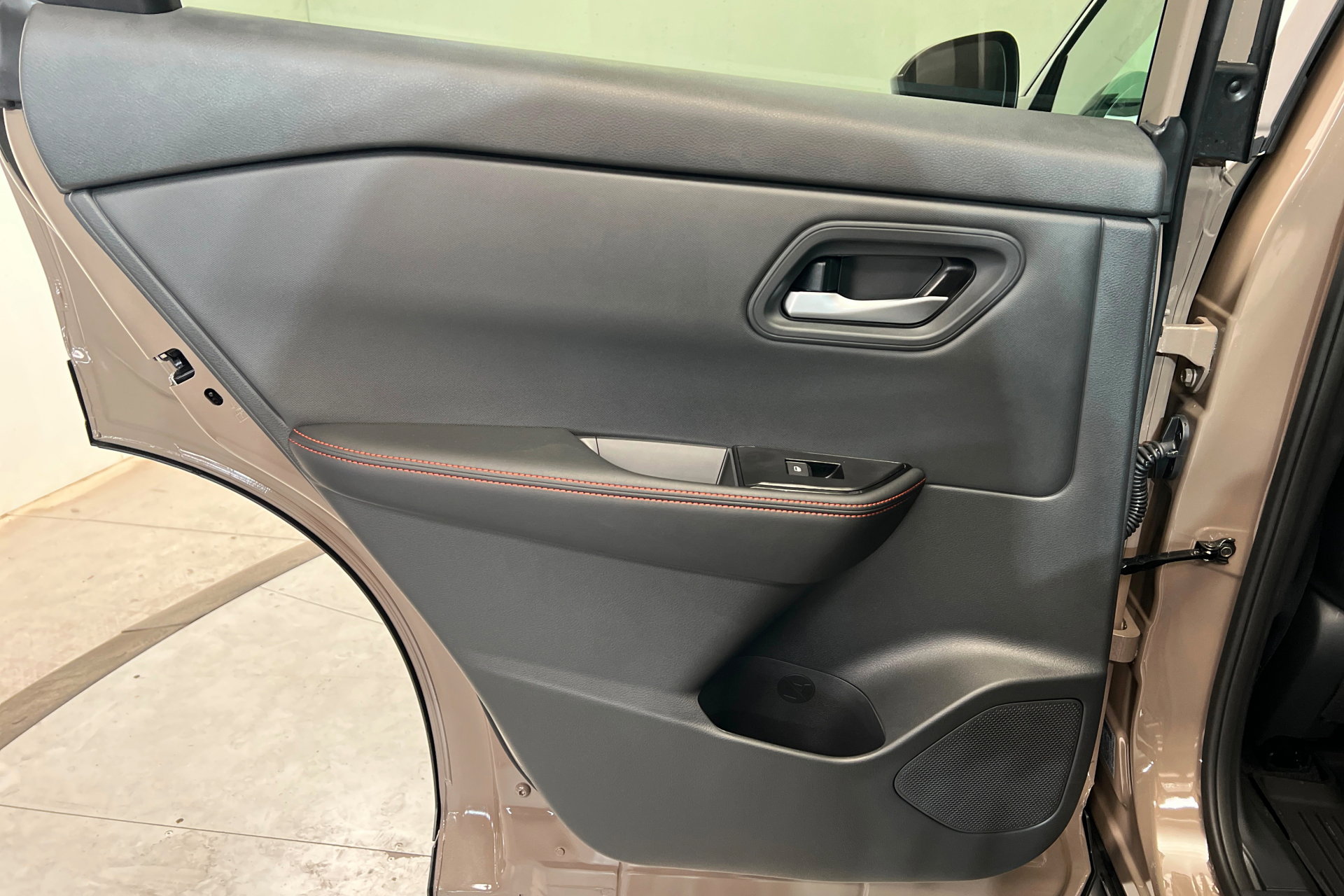 New 2026 Nissan Rogue Rock Creek image 18