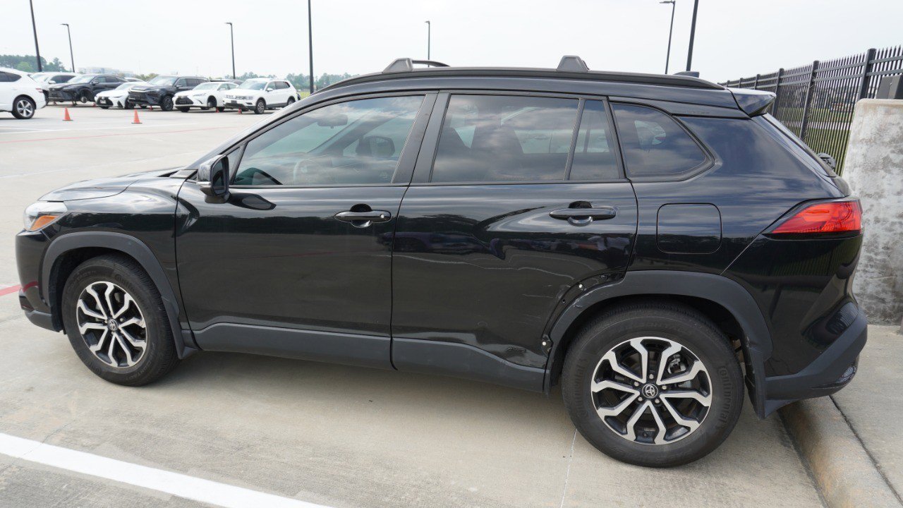 Used 2023 Toyota Corolla Cross SE AWD/4WD image 4