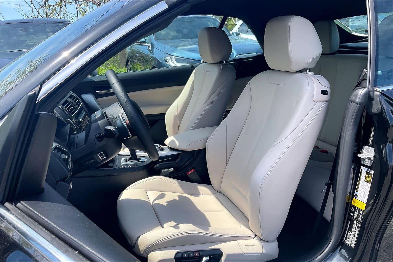 Used 2017 BMW 230i xDrive Convertible AWD/4WD image 7