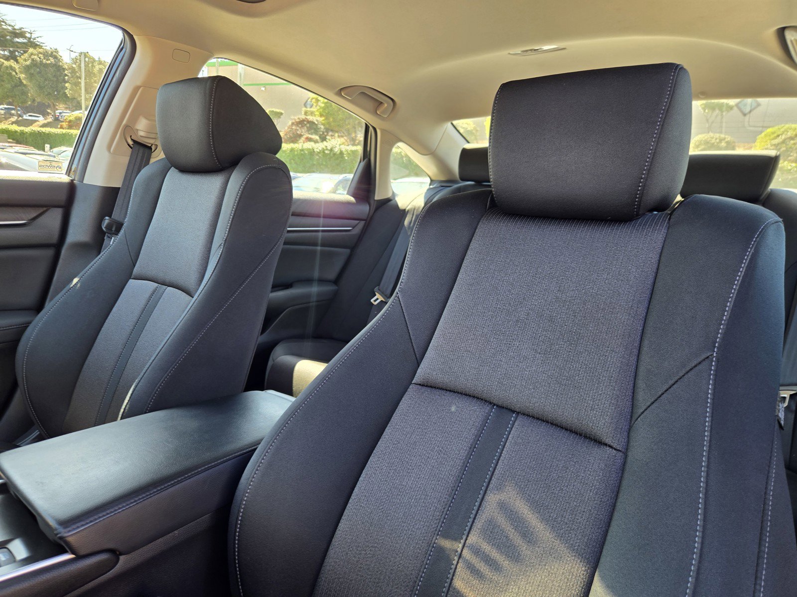 Used 2018 Honda Accord EX image 15