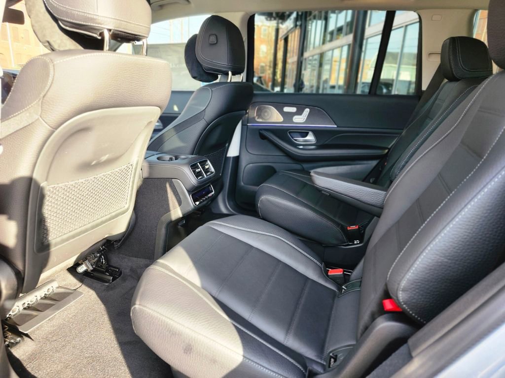 New 2026 Mercedes-Benz GLS 450 4MATIC image 16