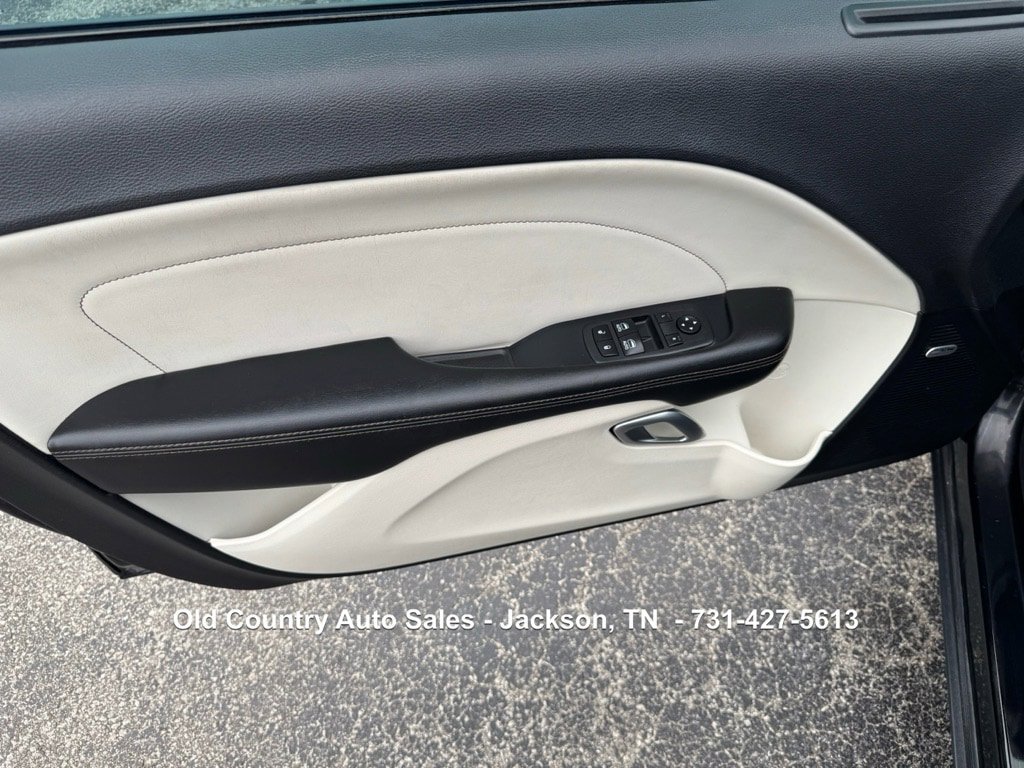 Used 2018 Dodge Challenger SXT Plus RWD image 17