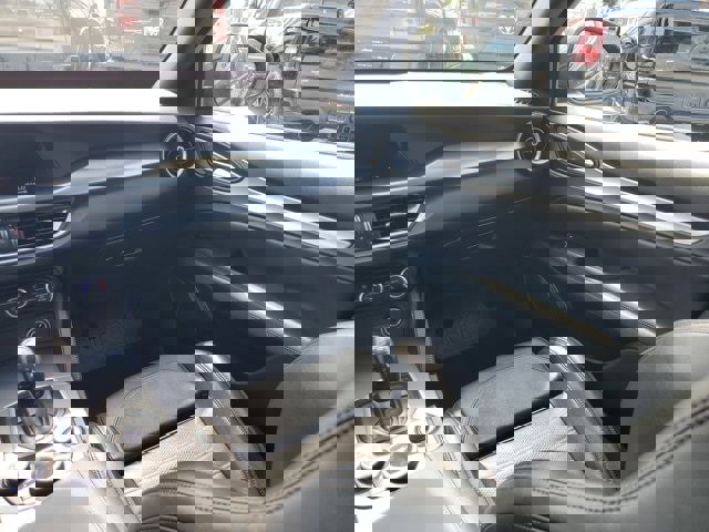 Used 2018 Alfa Romeo Stelvio Ti Sport image 17