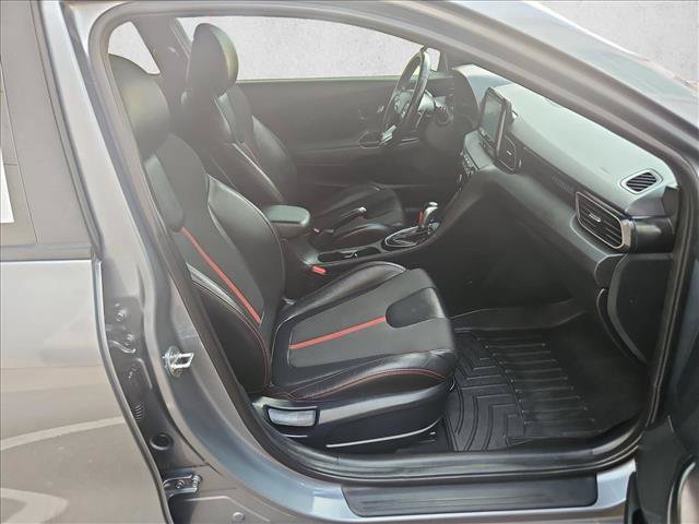 Used 2020 Hyundai Veloster Turbo FWD image 22