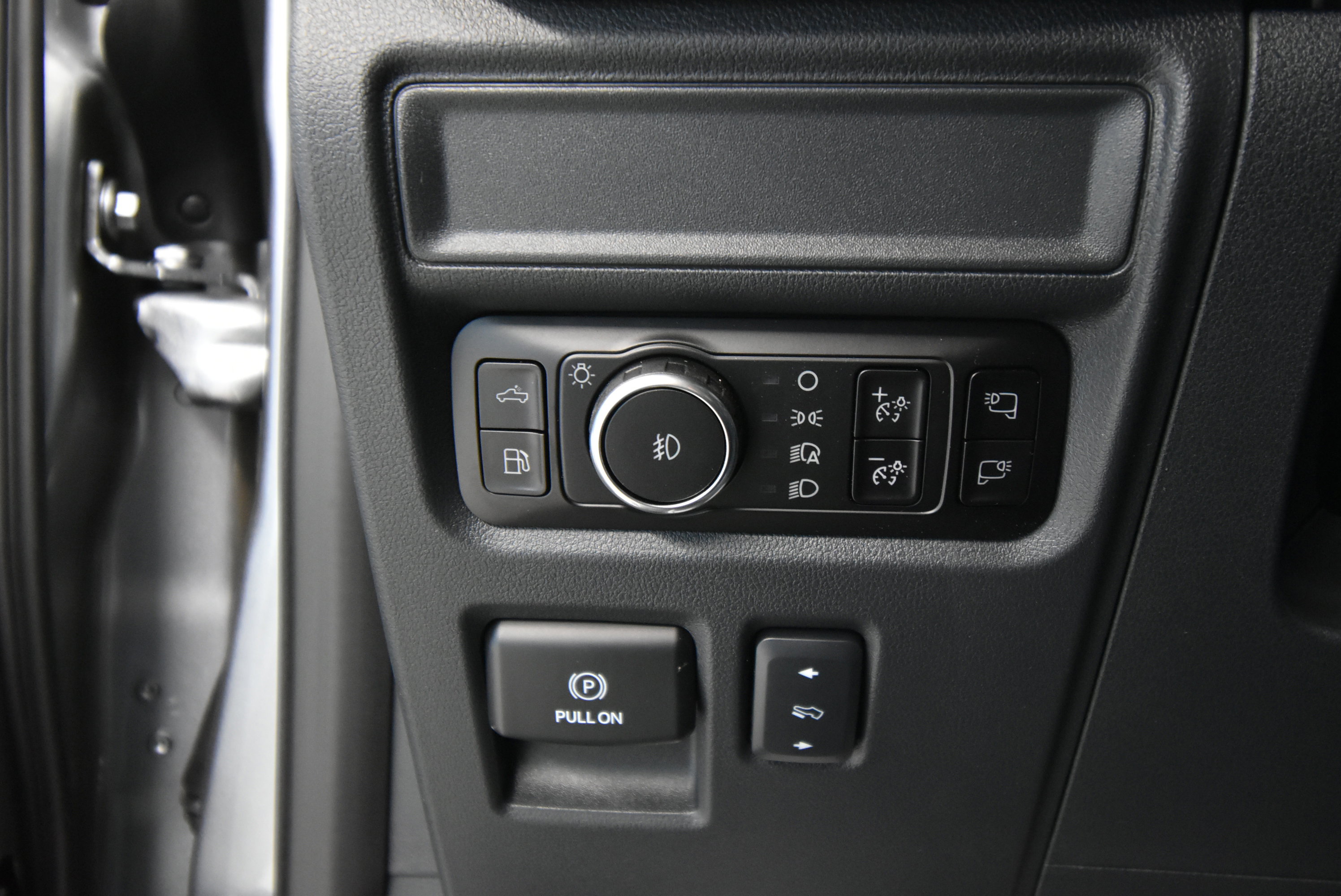 New 2025 Ford F150 Lariat w/ Equipment Group 502A High image 7