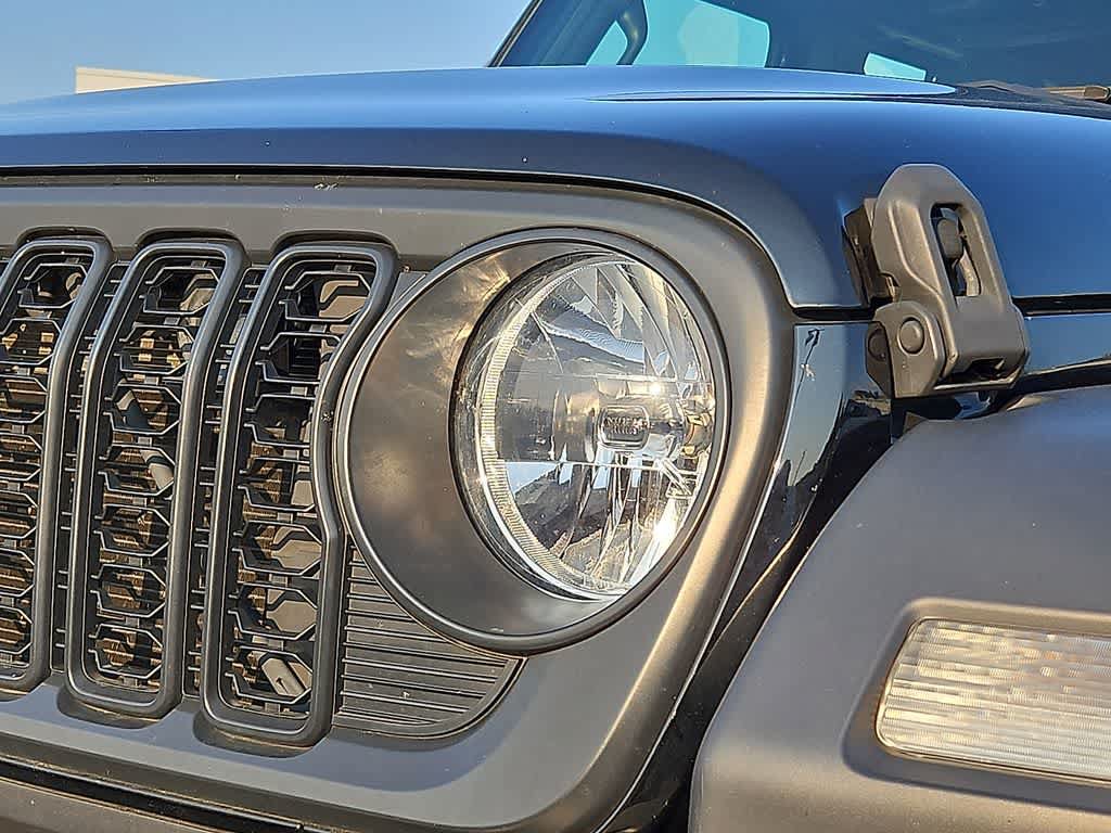 Used 2024 Jeep Wrangler Unlimited Sport AWD/4WD image 9