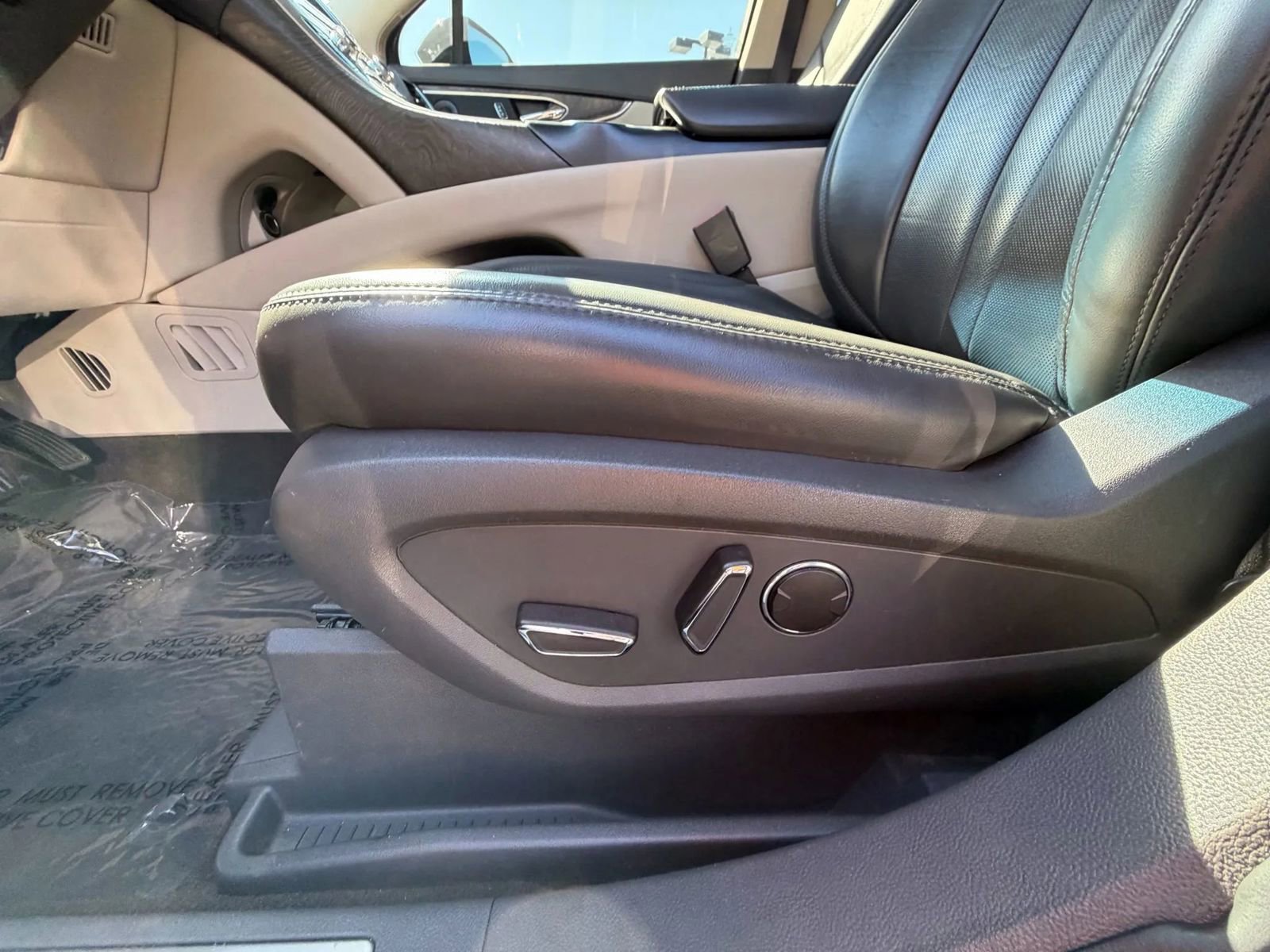 Used 2020 Lincoln Nautilus Reserve w/ Equipment Group 201A image 12