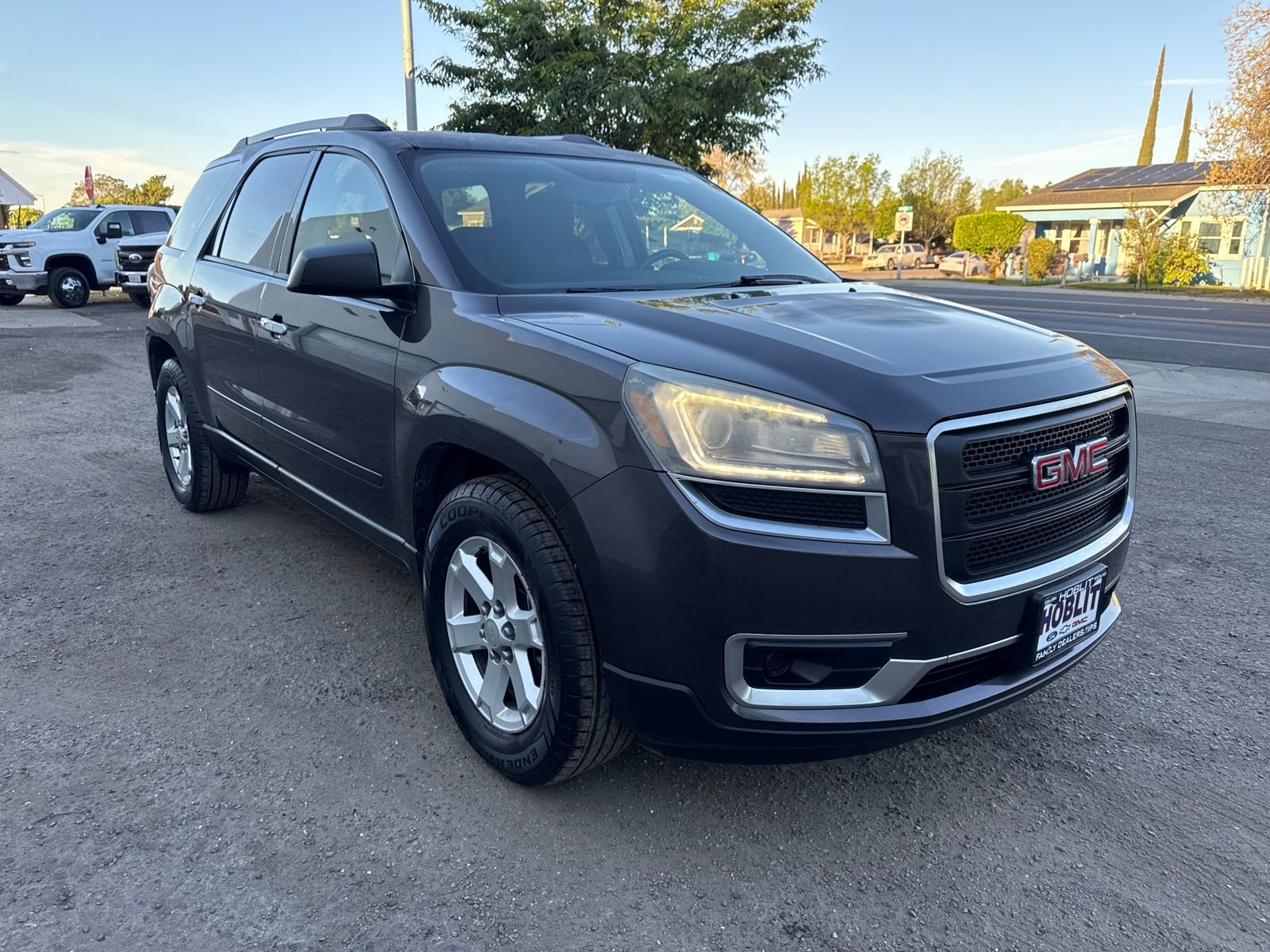 Used 2015 GMC Acadia SLE image 7