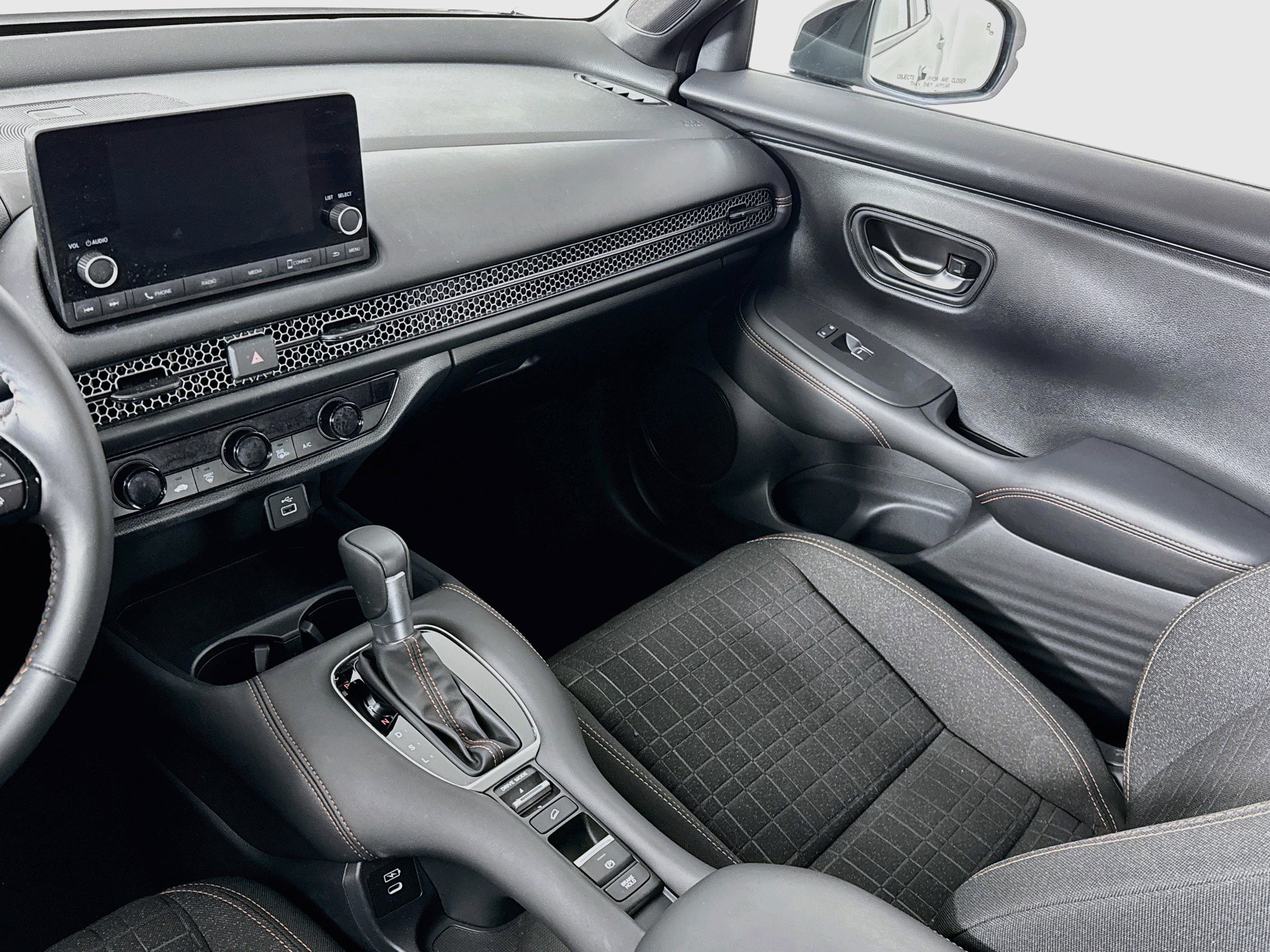 Certified 2025 Honda HR-V Sport image 22