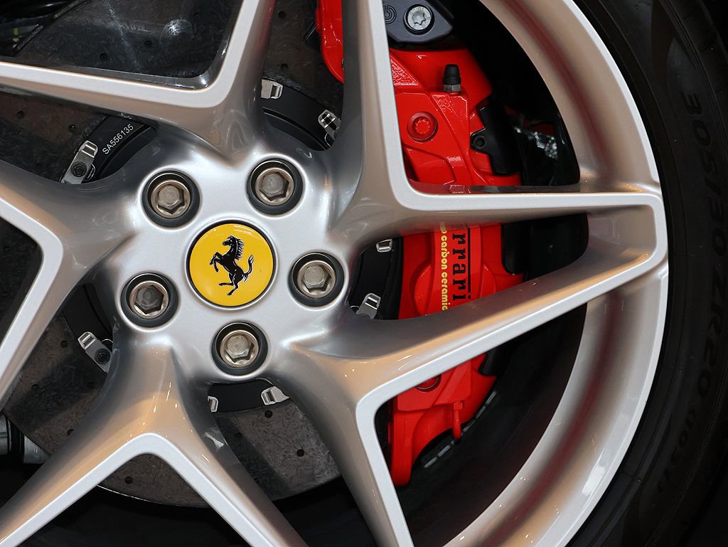 Certified 2021 Ferrari F8 Tributo RWD image 49