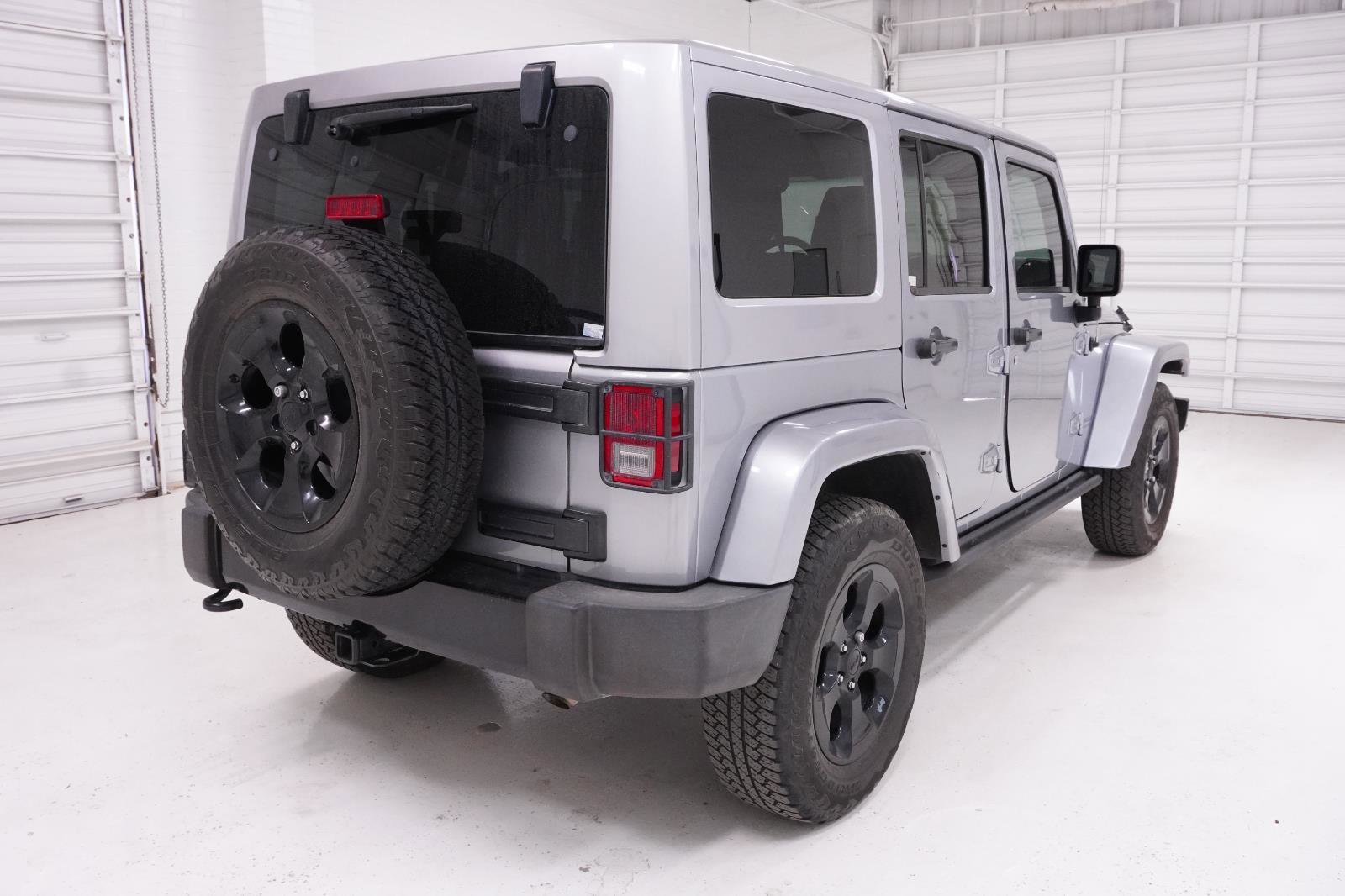 Used 2015 Jeep Wrangler Altitude image 5