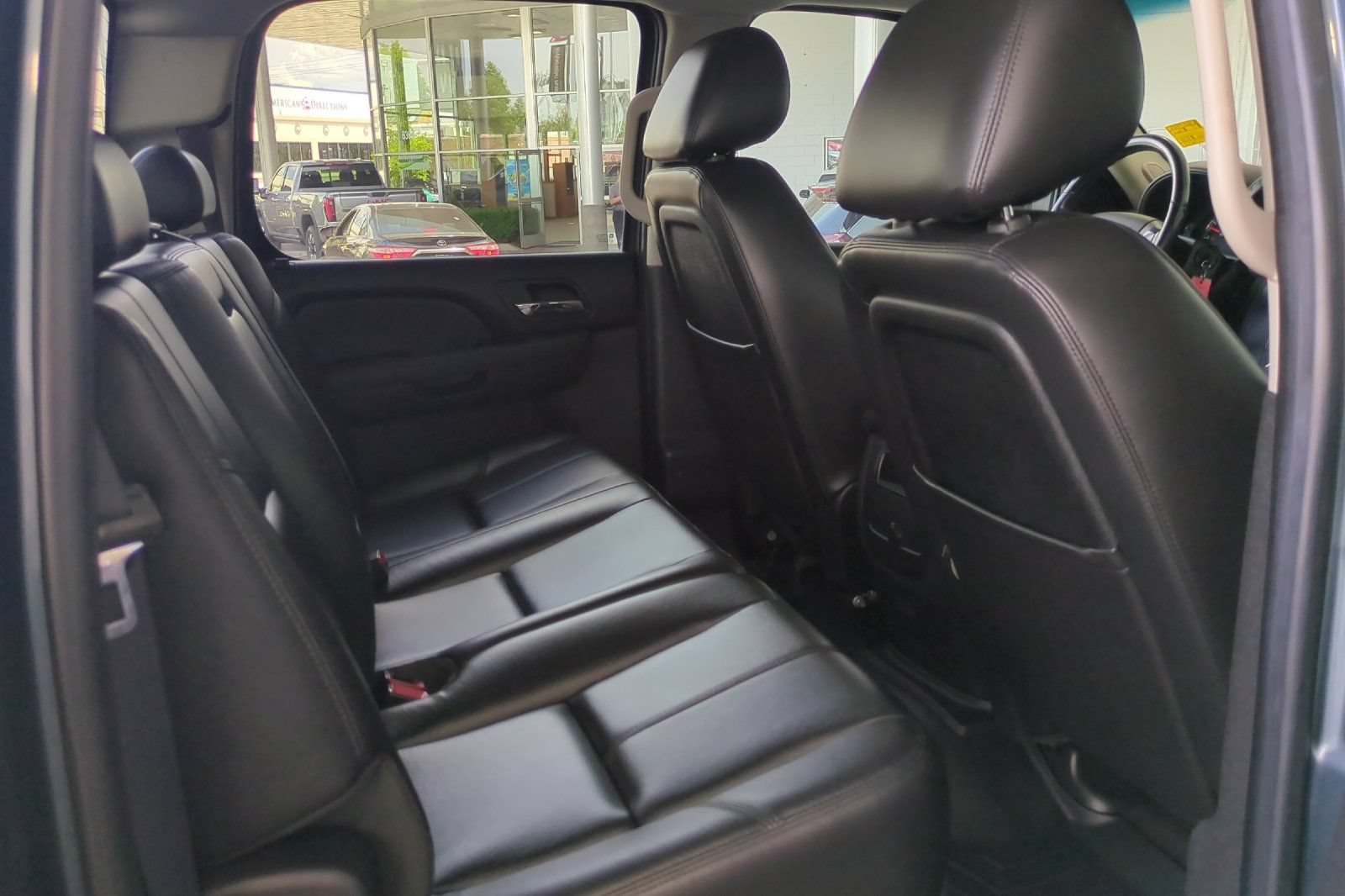 Used 2011 Chevrolet Silverado 2500 LTZ w/ LTZ Plus Package AWD/4WD image 17