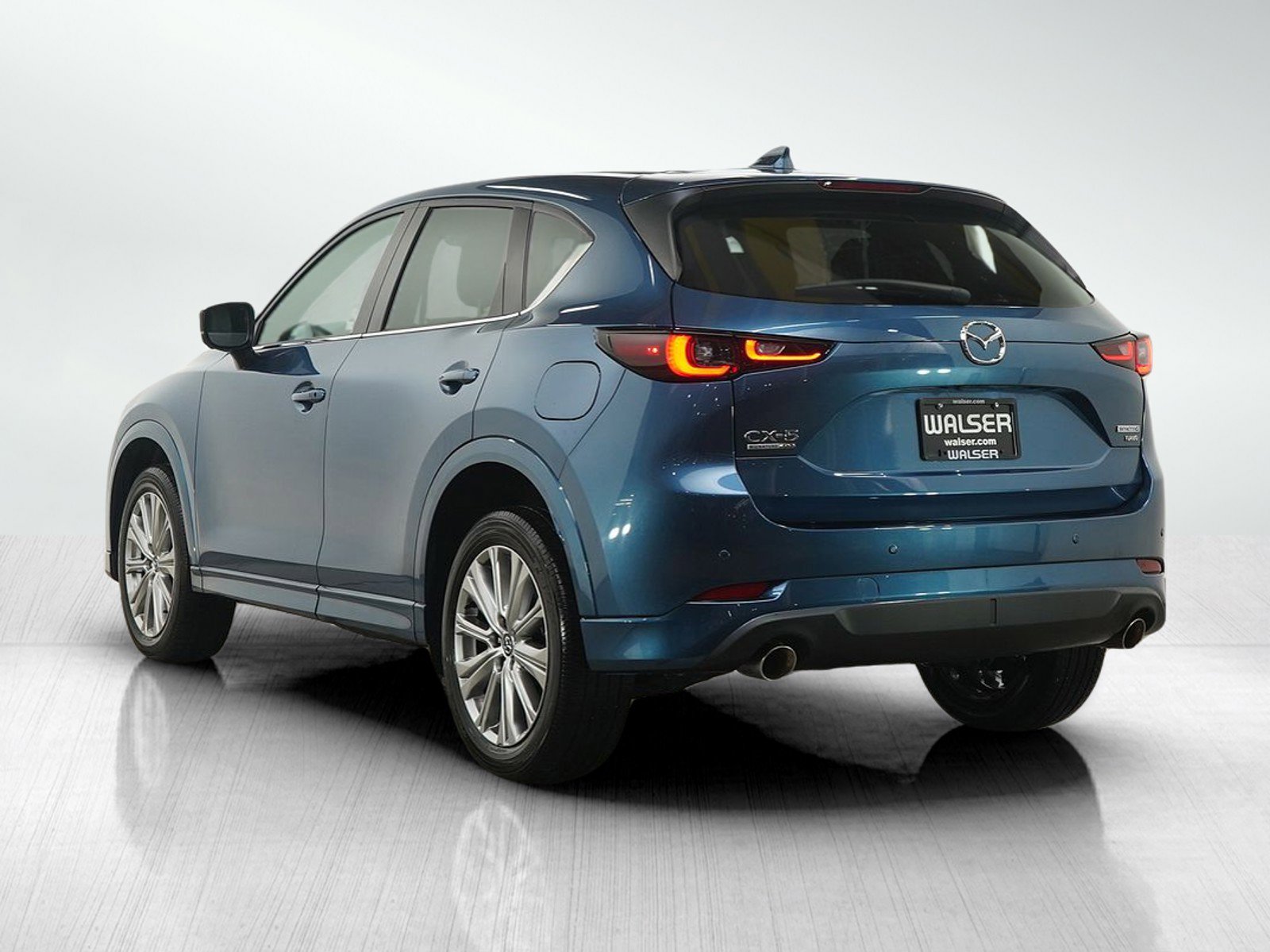 Used 2022 MAZDA CX-5 Signature image 3