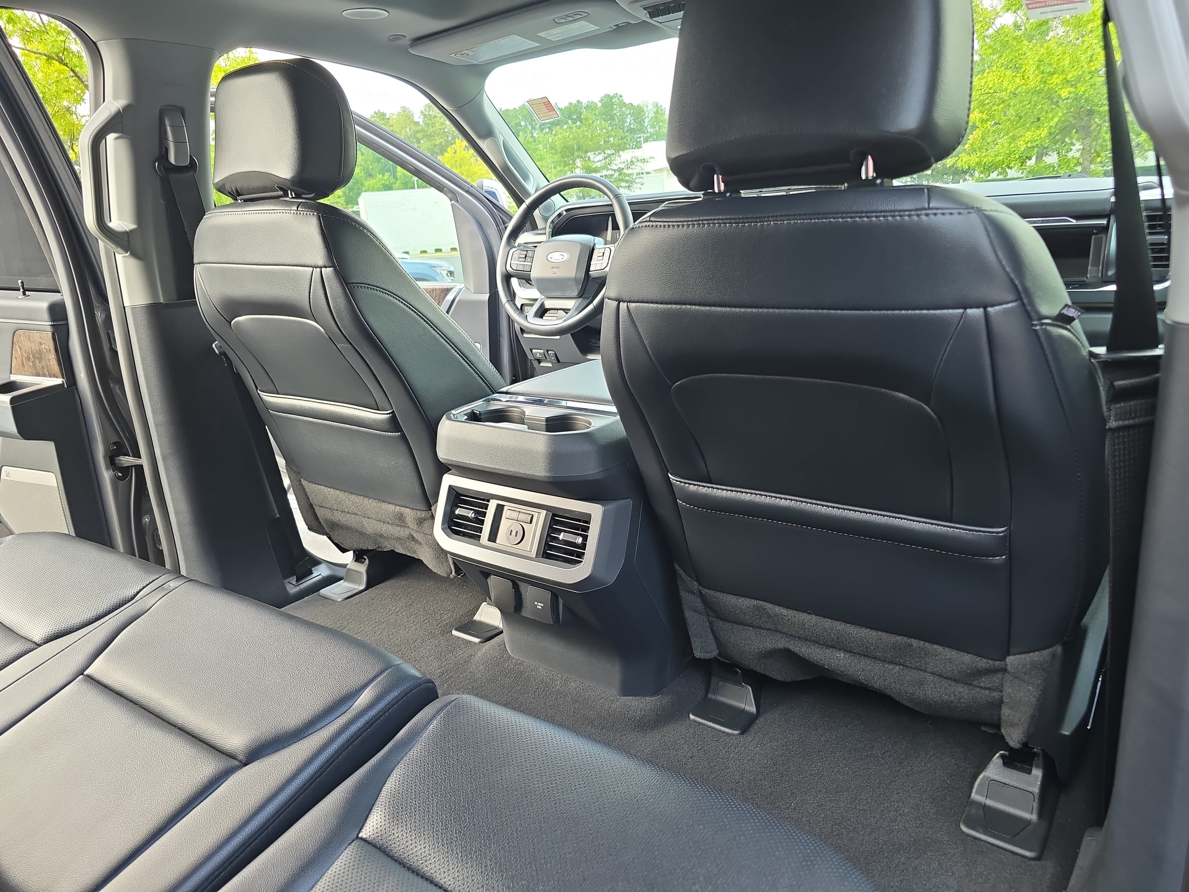 Used 2024 Ford F250 Lariat w/ Lariat Ultimate Package AWD/4WD image 11