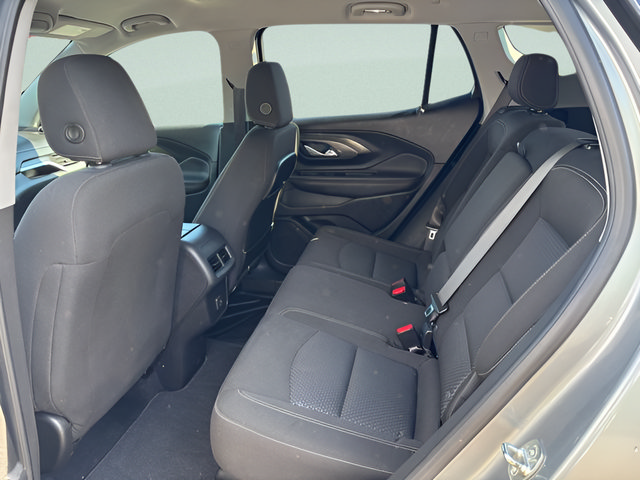 Used 2023 GMC Terrain SLE w/ Driver Convenience Package AWD/4WD image 5