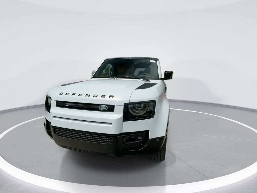 Used 2023 Land Rover Defender 110 V8 AWD/4WD image 4