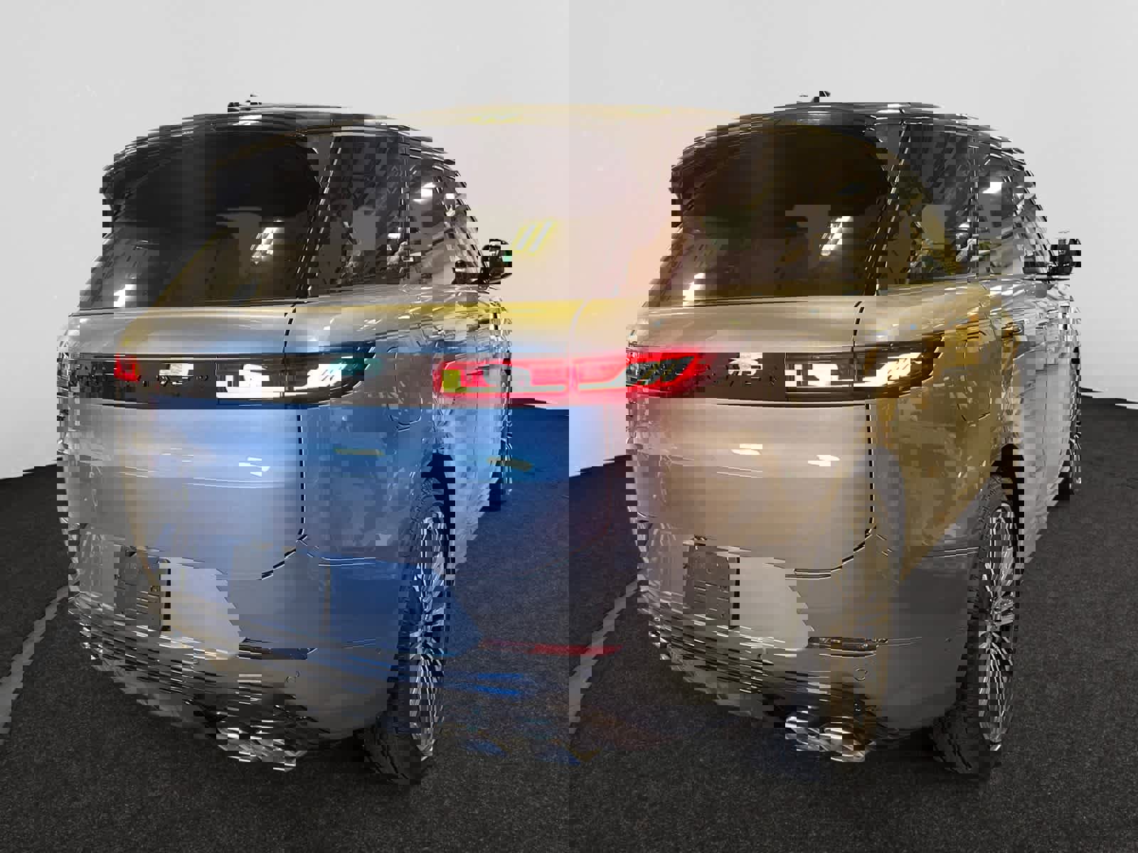 New 2025 Land Rover Range Rover Sport Dynamic SE image 6