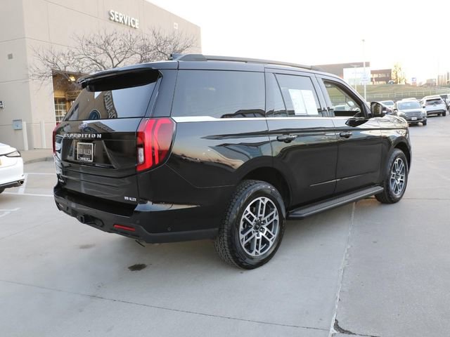 Used 2025 Ford Expedition Active image 5
