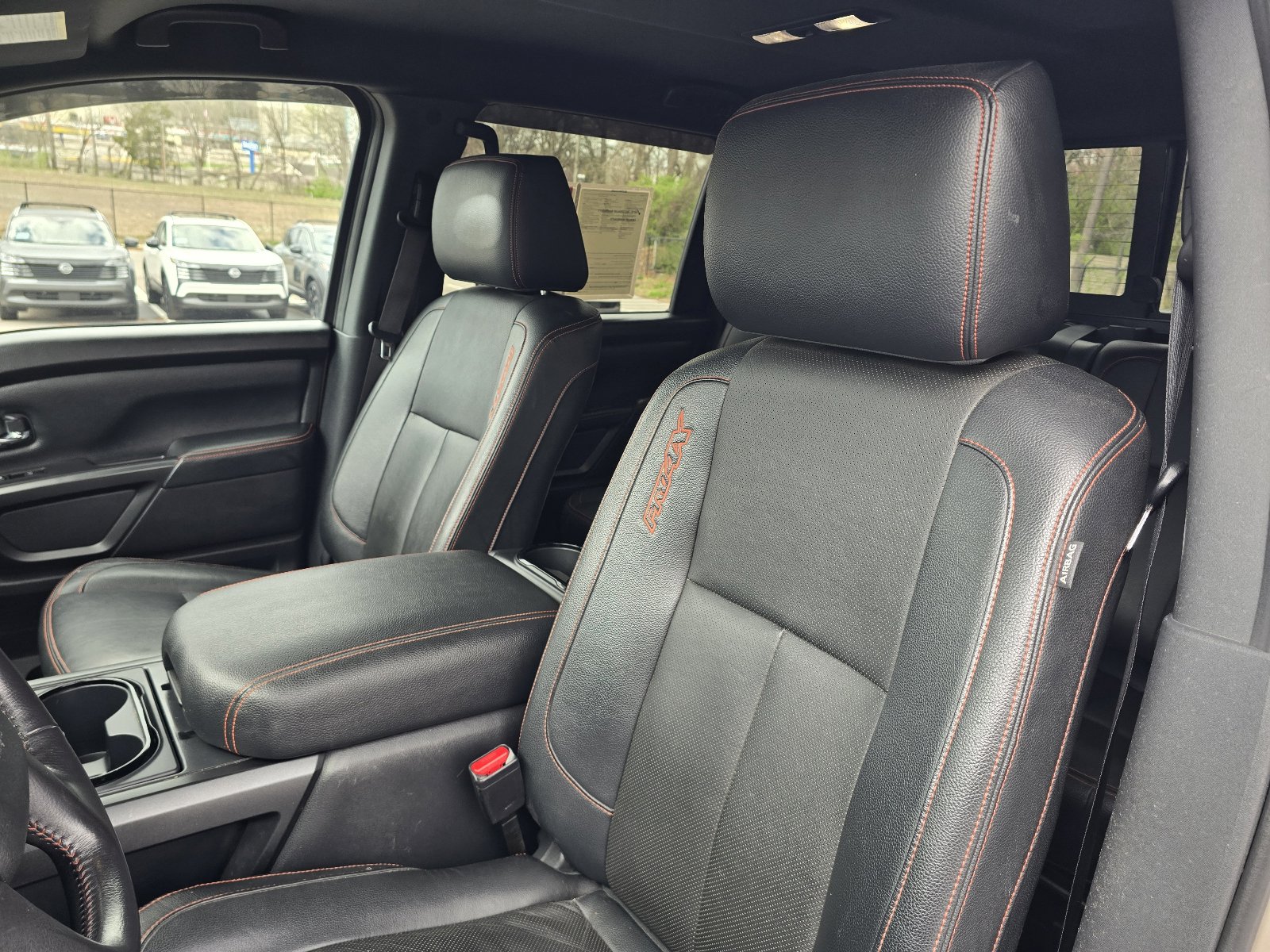 Used 2021 Nissan Titan PRO-4X w/ Pro-4x Convenience Package image 14