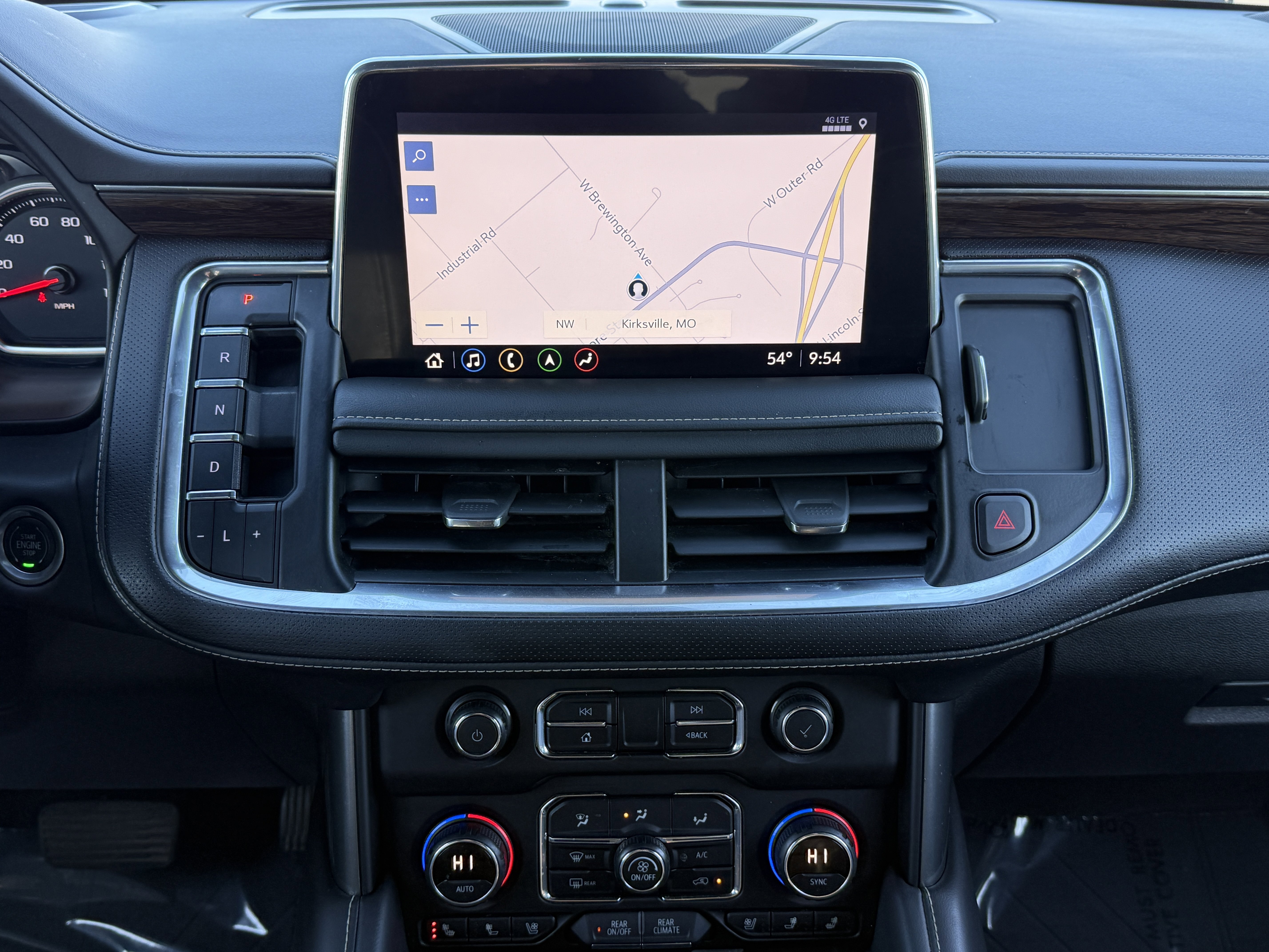 Used 2021 Chevrolet Suburban Premier image 35