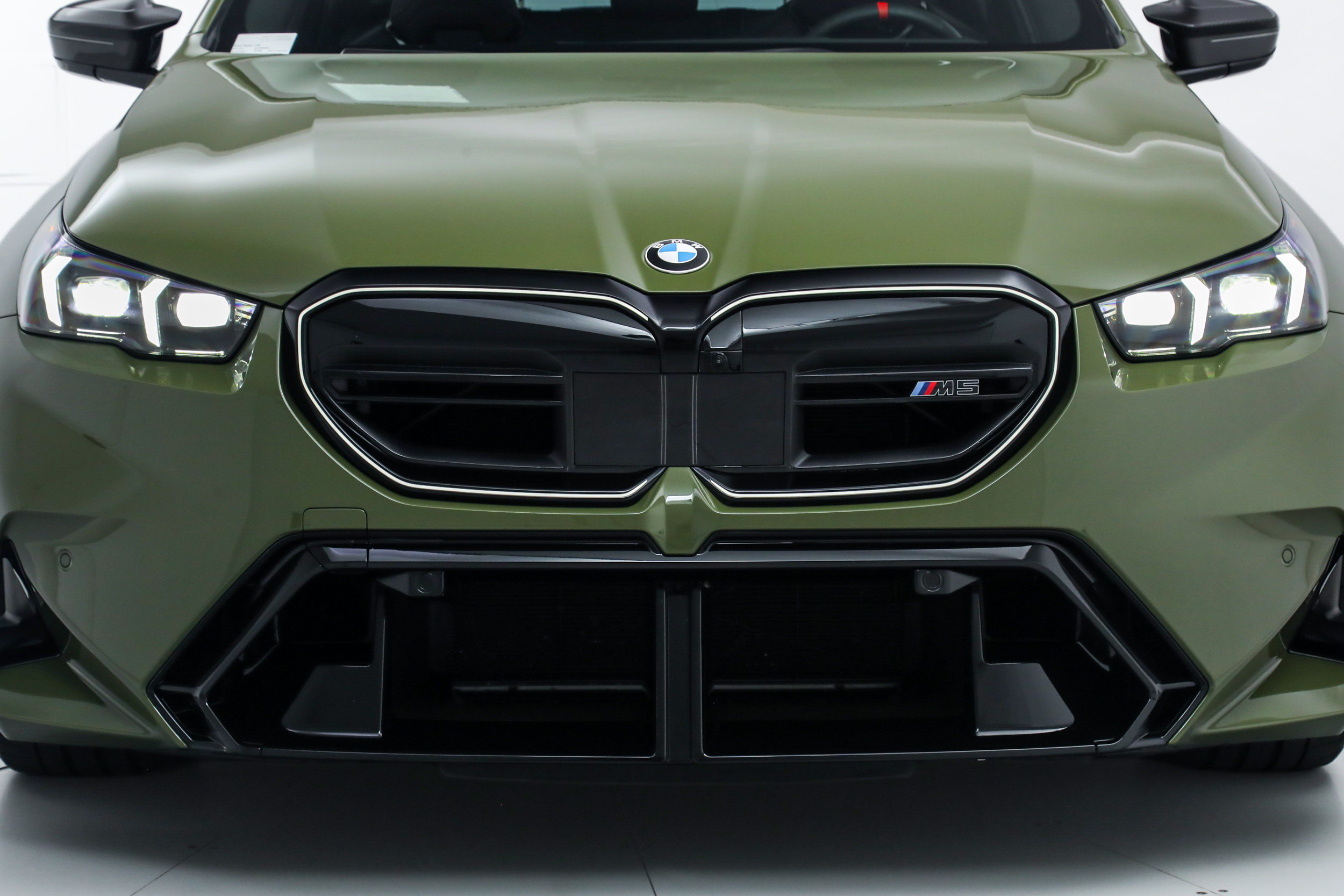 Used 2026 BMW M5 Touring w/ M Driver's Package AWD/4WD image 9