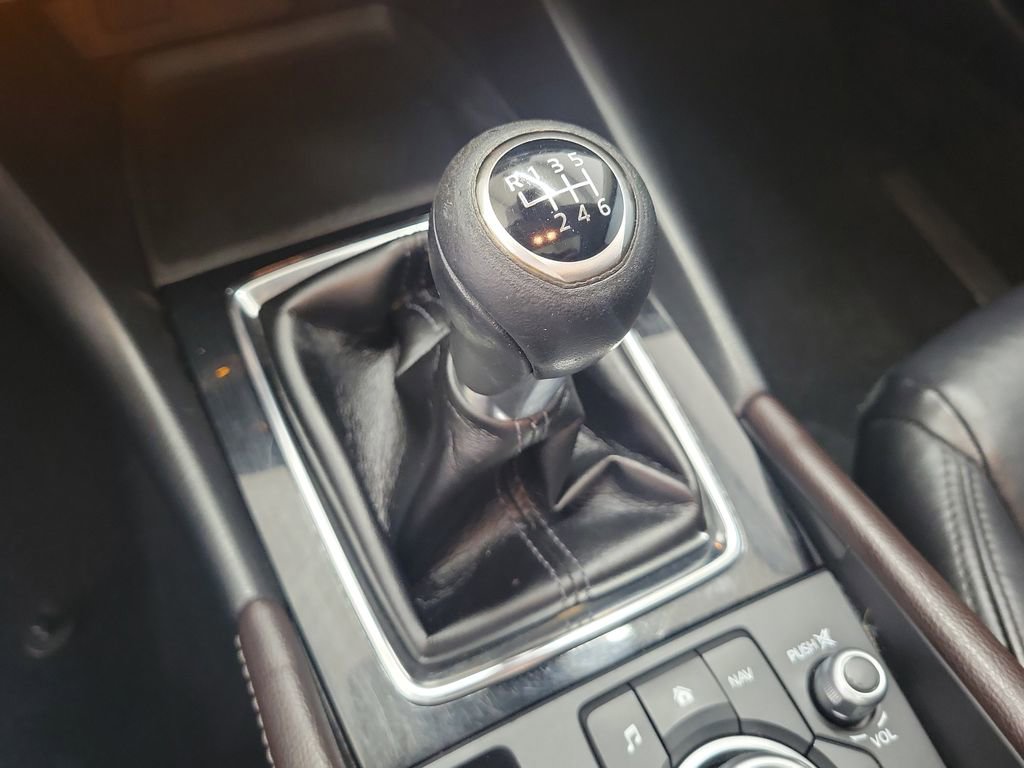Used 2017 MAZDA MAZDA3 Touring image 31