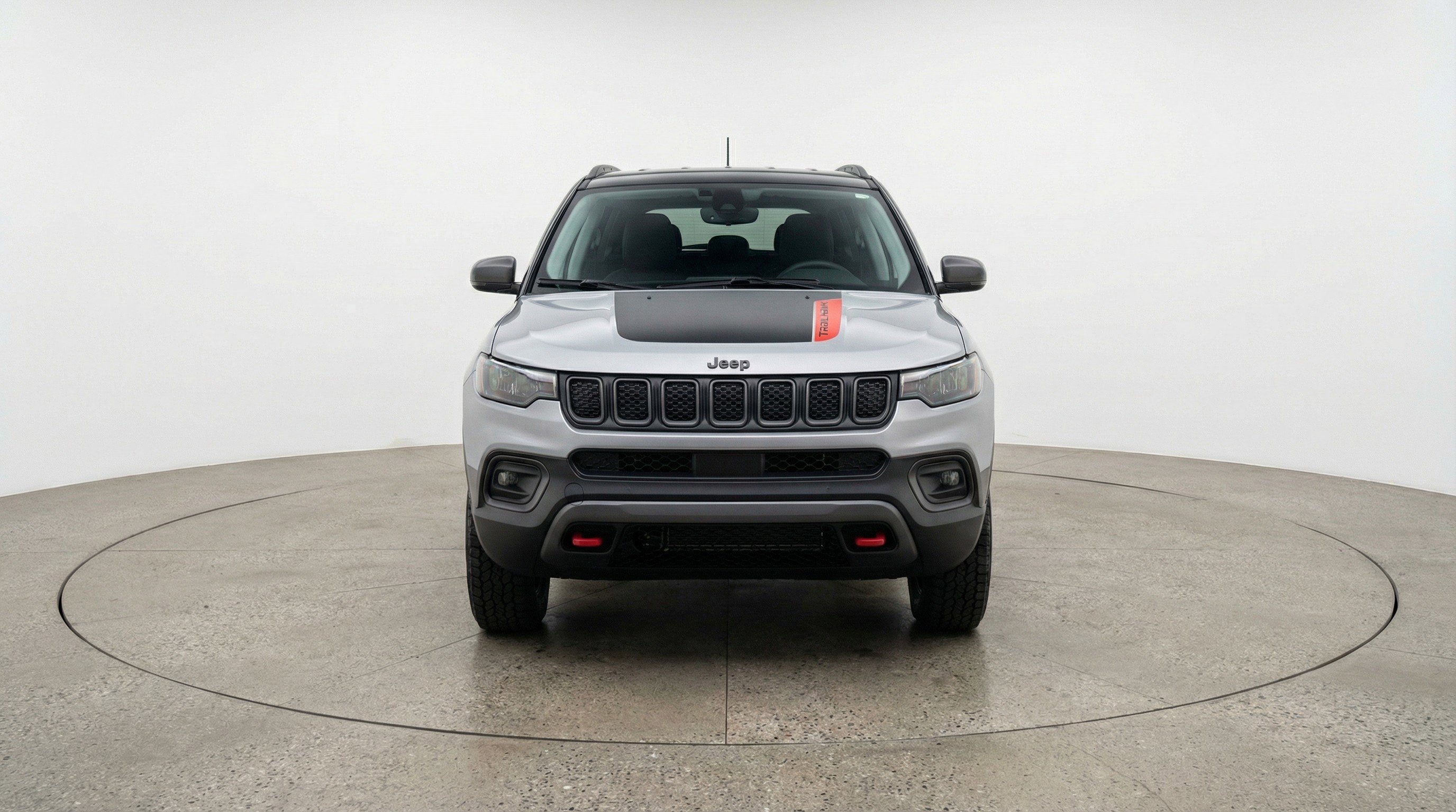 Used 2025 Jeep Compass Trailhawk AWD/4WD image 2