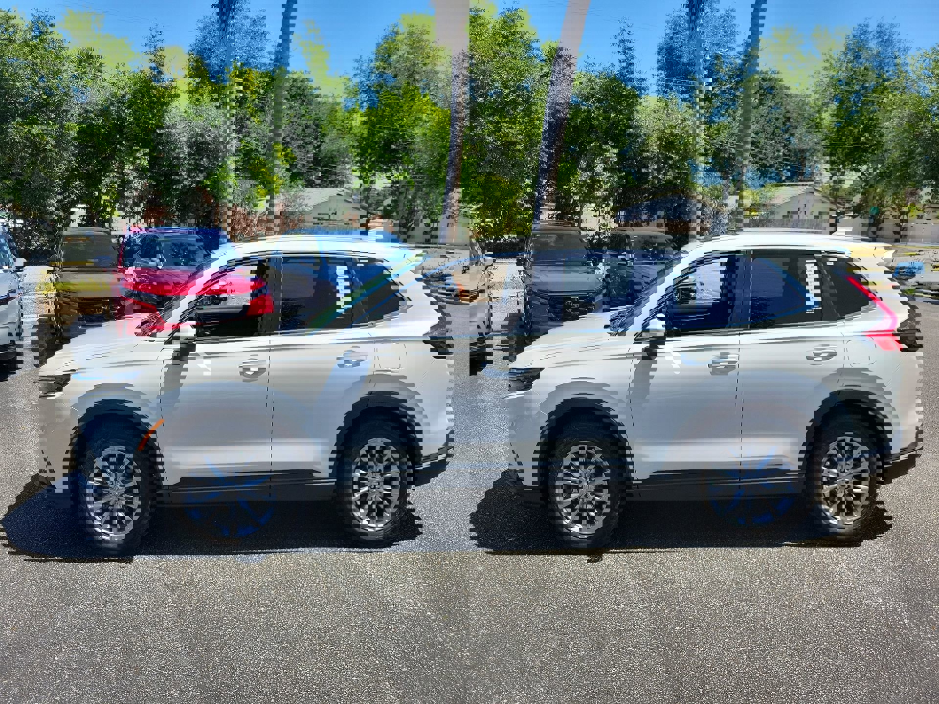 Used 2024 Honda CR-V EX image 9