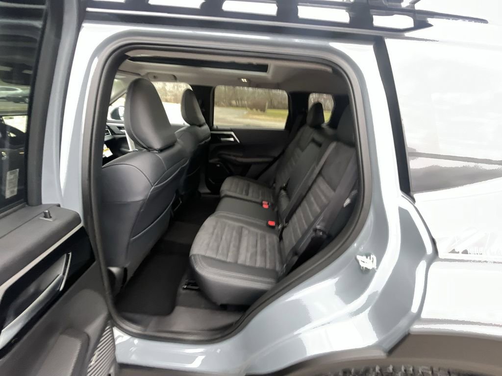New 2026 Mitsubishi Outlander AWD image 23