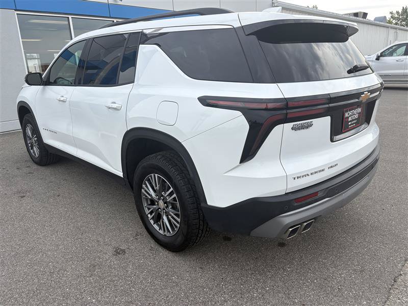 Used 2025 Chevrolet Traverse LT AWD/4WD image 4