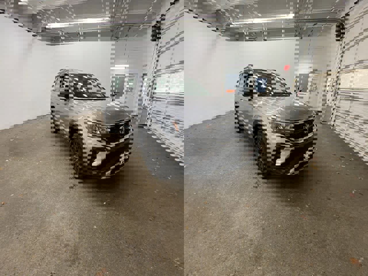 Used 2024 Volkswagen Taos S image 8