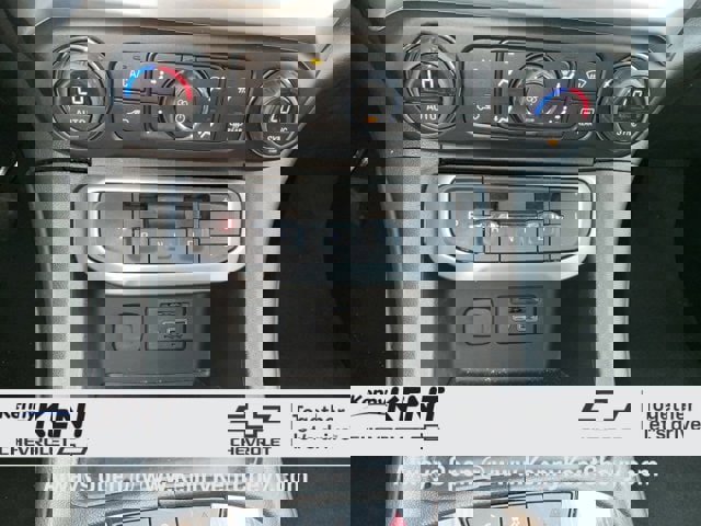 Used 2023 GMC Acadia SLE w/ Driver Convenience Package image 30