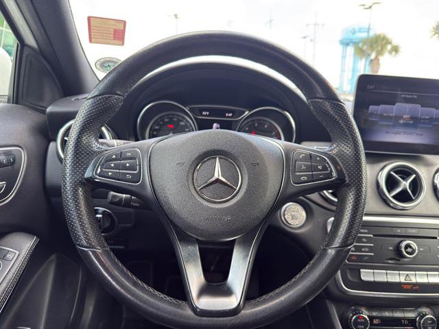 Used 2020 Mercedes-Benz GLA 250 image 14