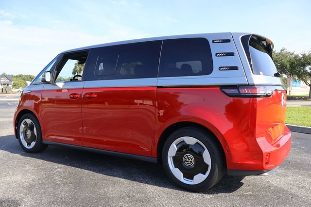 Certified 2025 Volkswagen ID. Buzz Pro S RWD image 5