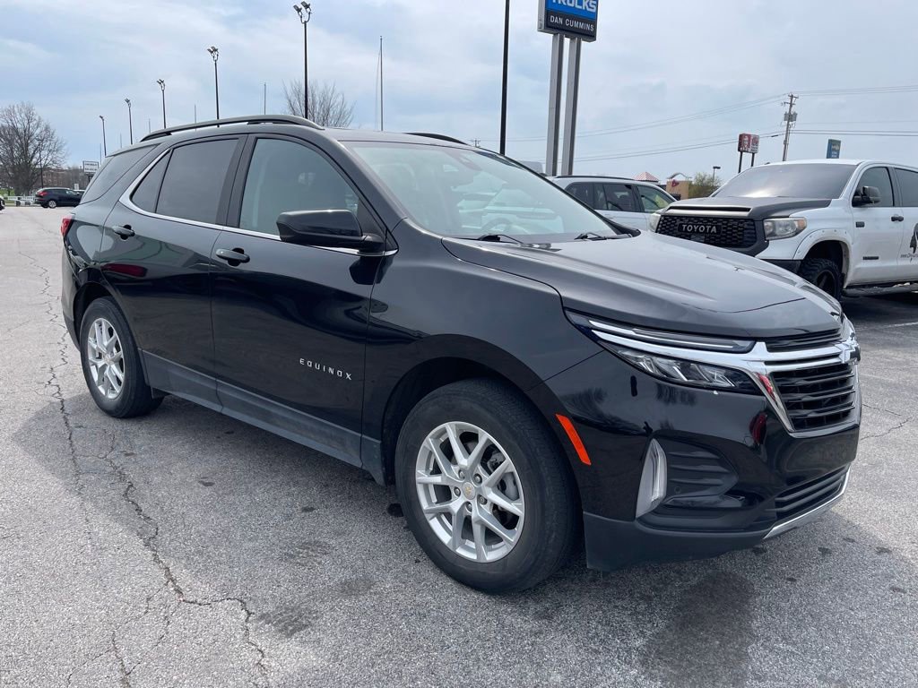 Used 2022 Chevrolet Equinox LT image 2