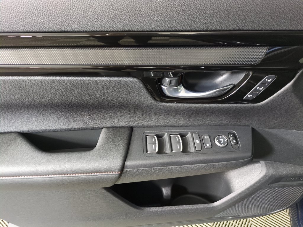 Certified 2026 Honda CR-V Sport Touring image 17