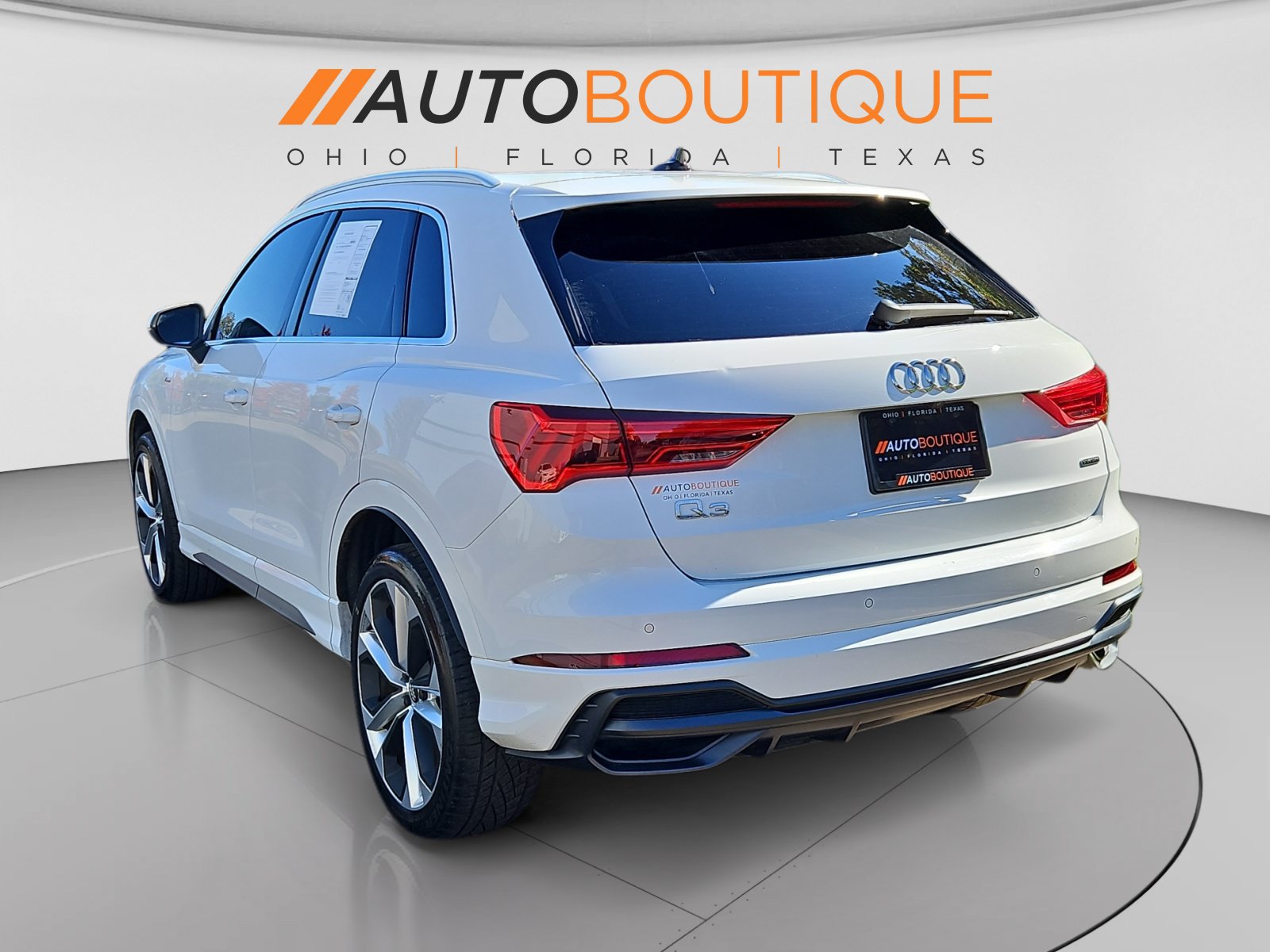 Used 2020 Audi Q3 2.0T Premium Plus w/ Premium Plus Package AWD/4WD image 3