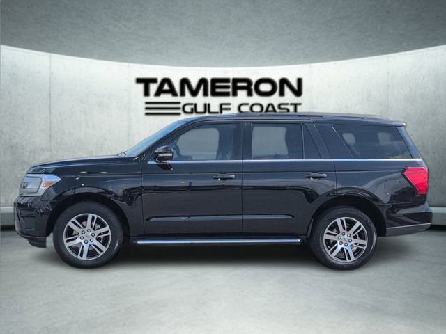 Used 2023 Ford Expedition XLT image 2