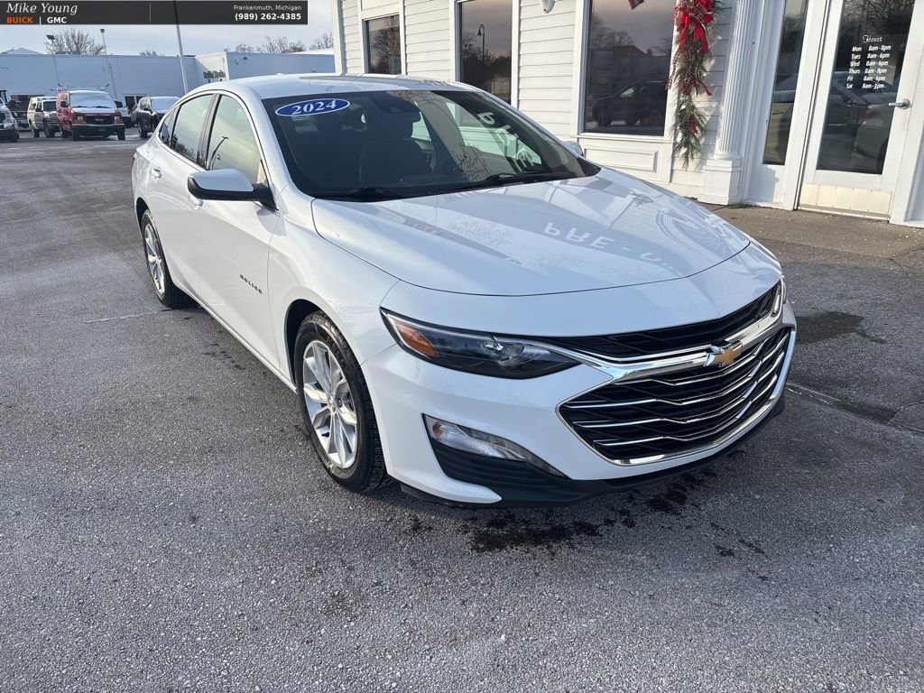 Used 2024 Chevrolet Malibu LT image 3