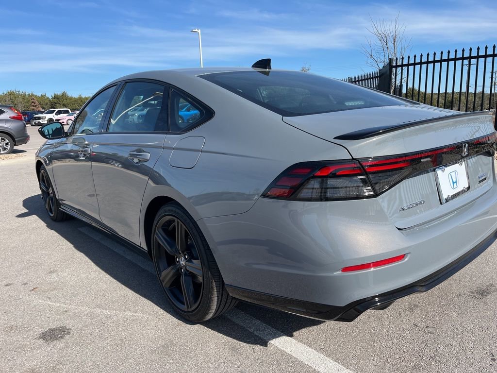 Used 2025 Honda Accord Sport image 6