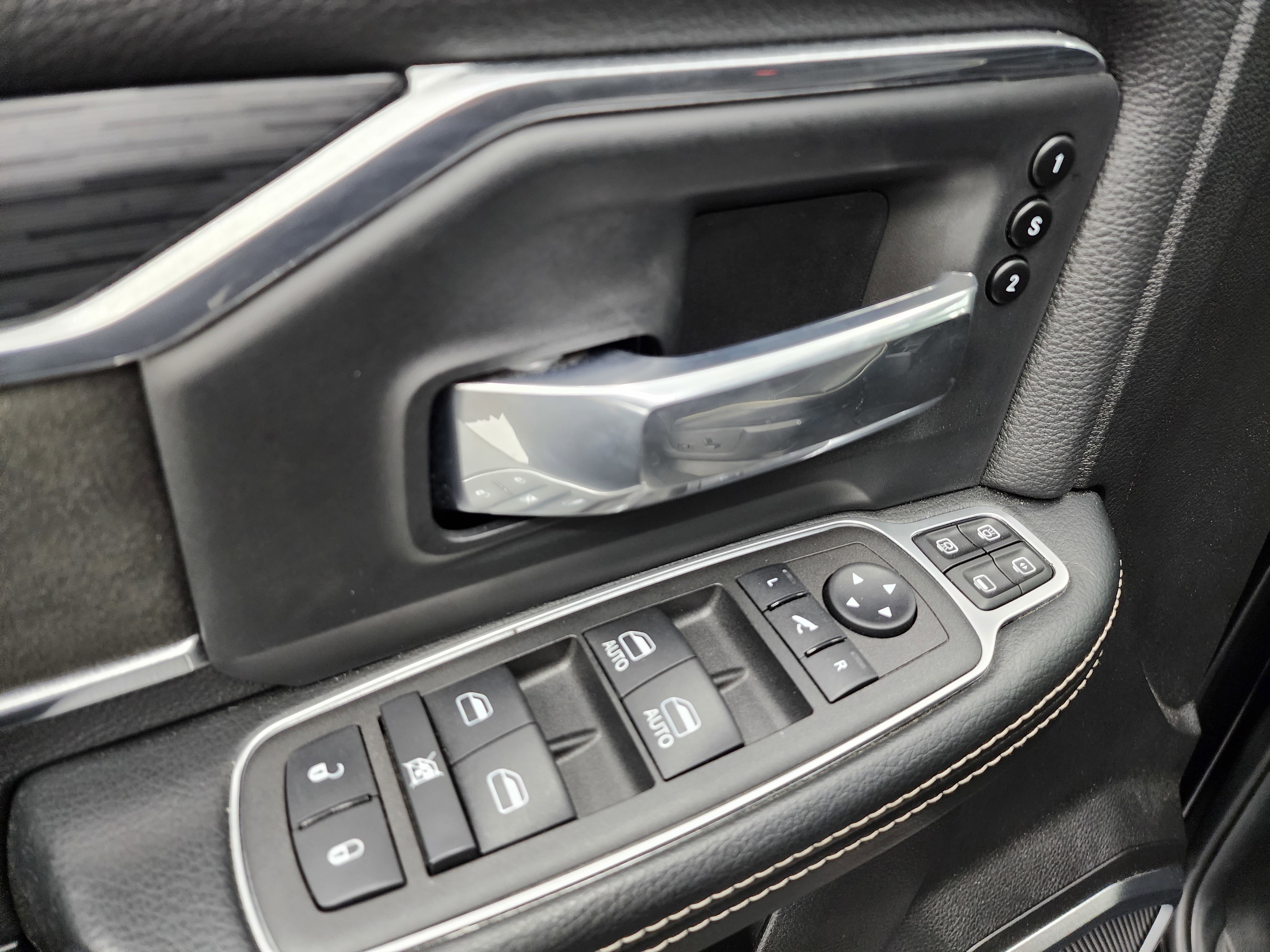 Used 2023 RAM 3500 Laramie image 47