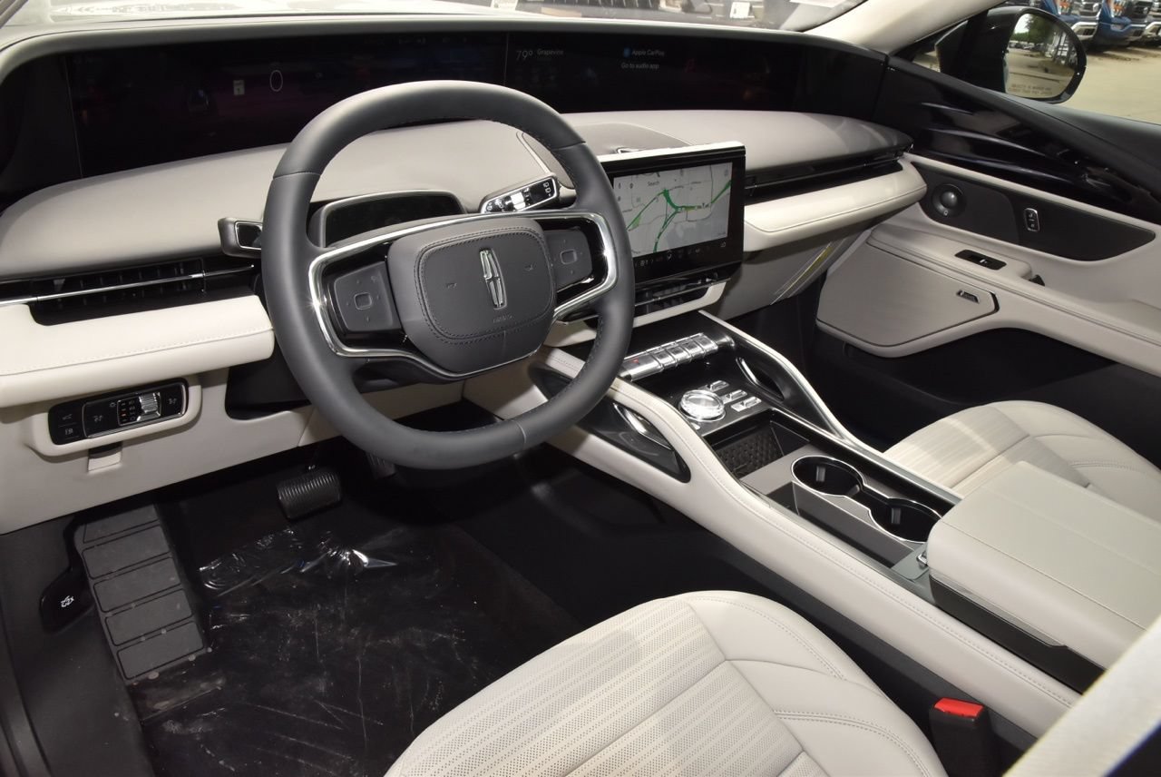New 2026 Lincoln Nautilus Reserve AWD/4WD image 43