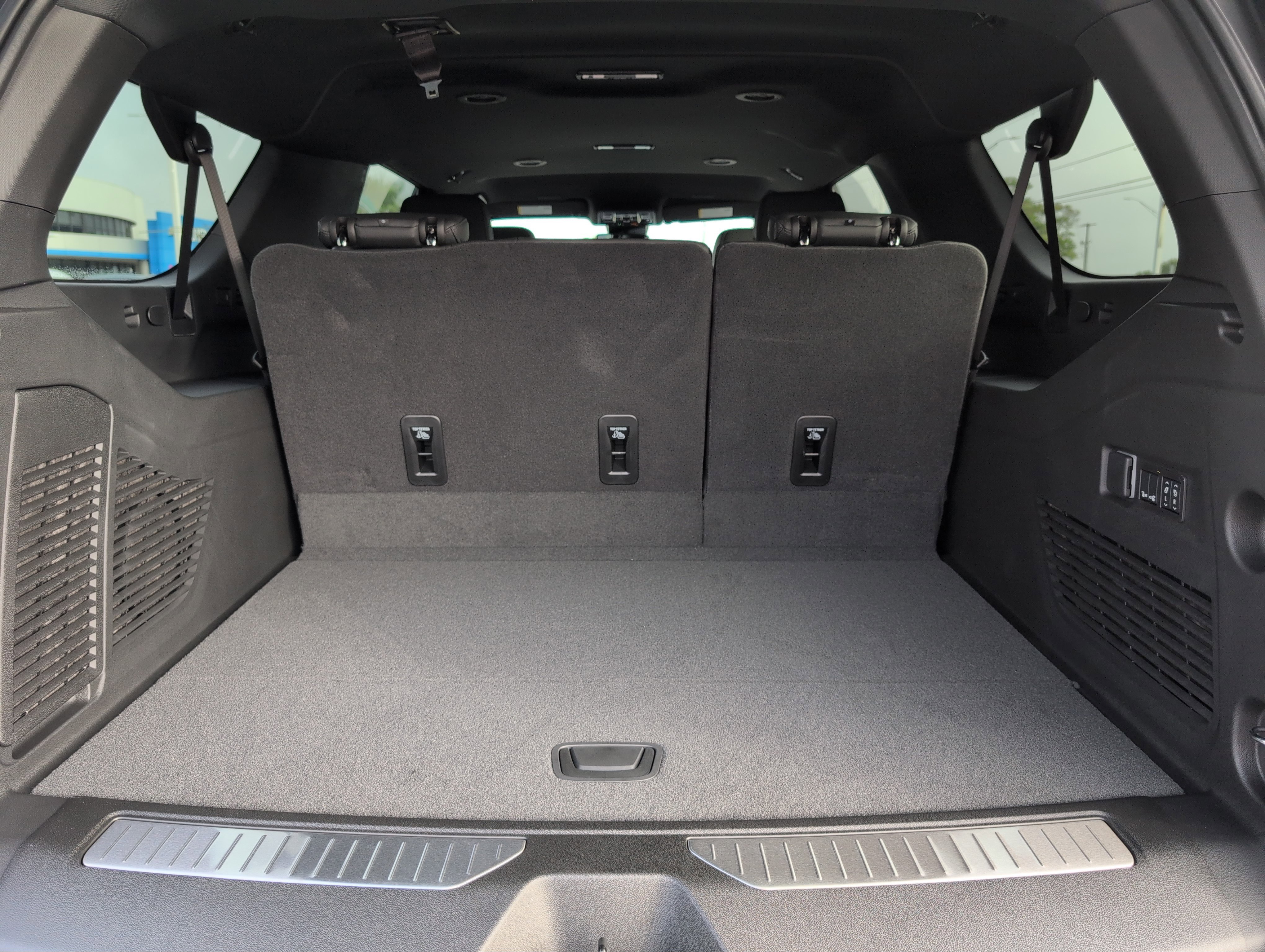 New 2026 Chevrolet Suburban Z71 w/ Comfort Package image 30